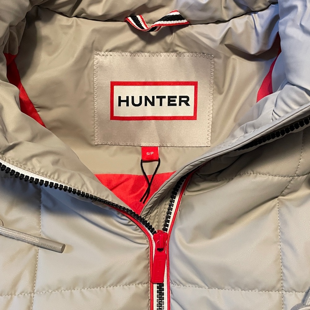 Hunter Puffer Hooded Vest size small - Picture 9 of 16